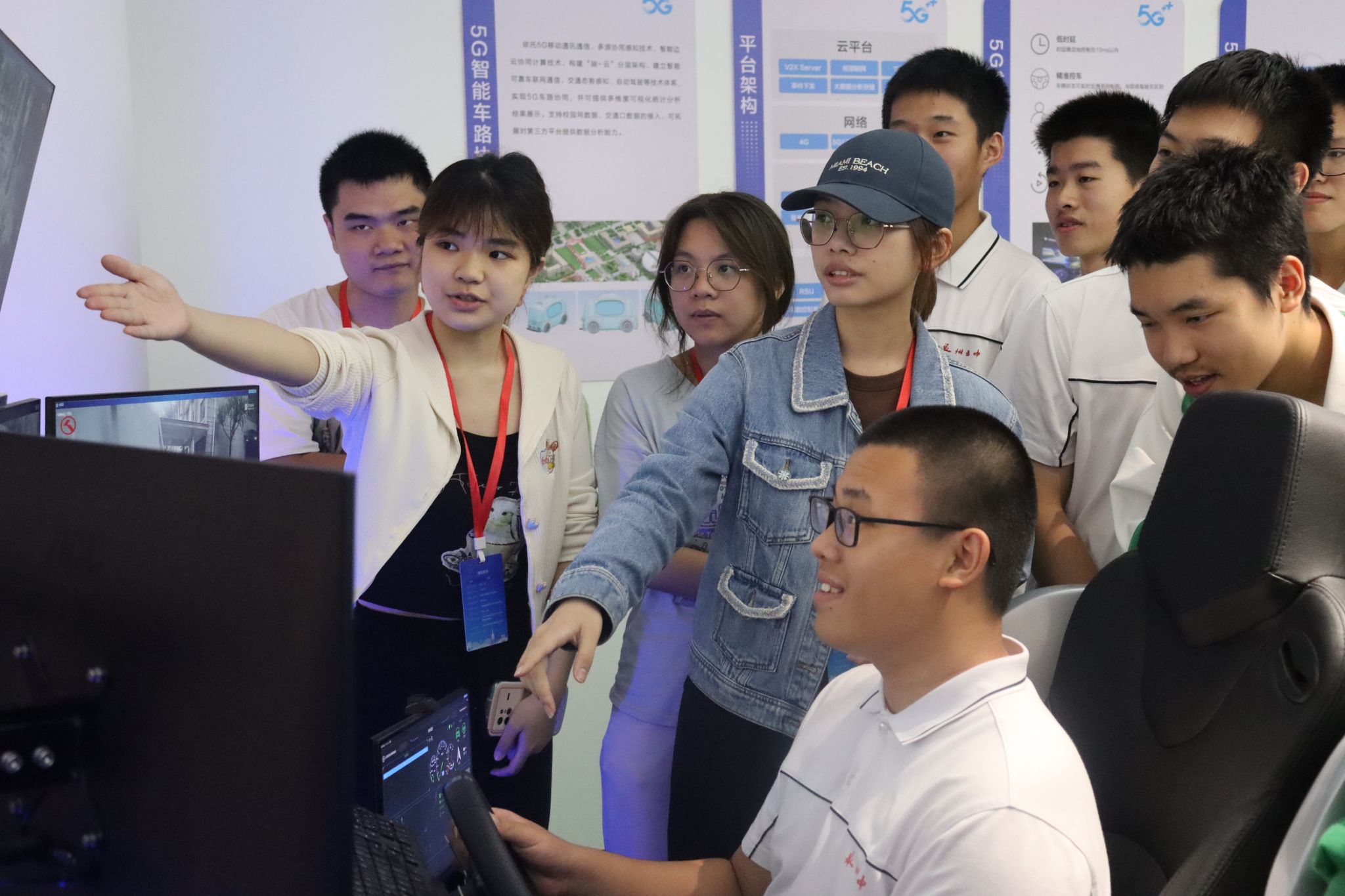 探索数字奥秘 启迪科学梦想--泉州五中学子走进我校工学院科创