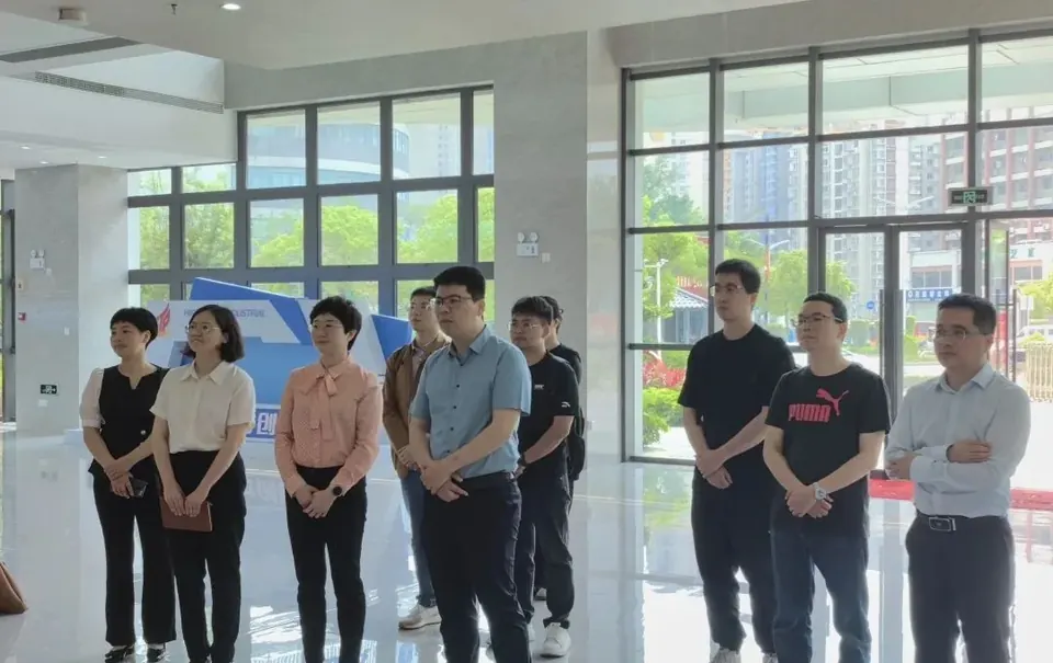 泉州数字研究院前往鲤城区科技局参观调研