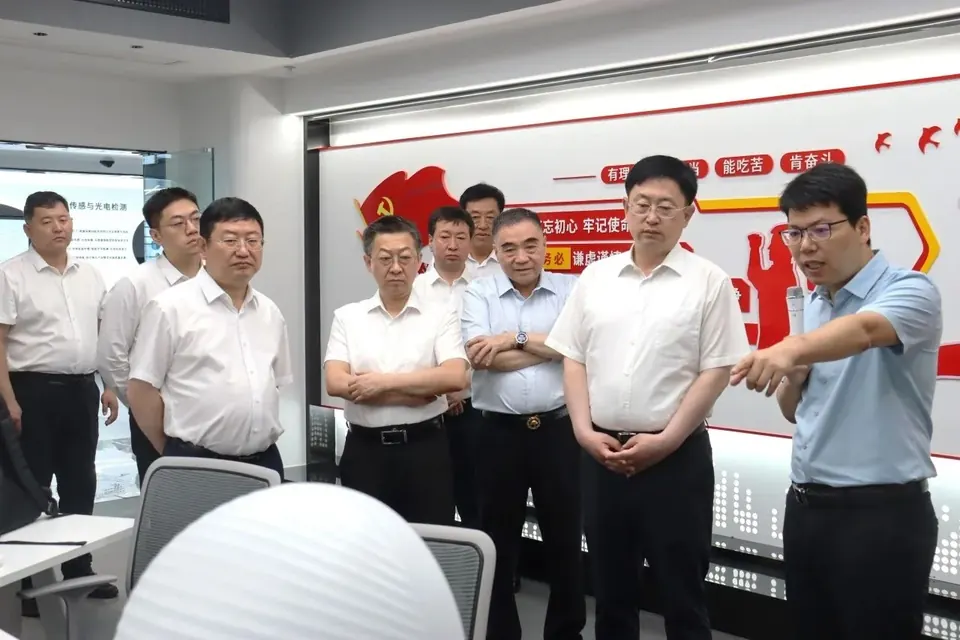 辽宁省朝阳市领导莅临指导