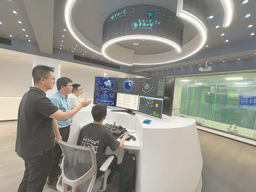 【福建日报】深读版报道！产学研用同频共振--工学院助企破解“