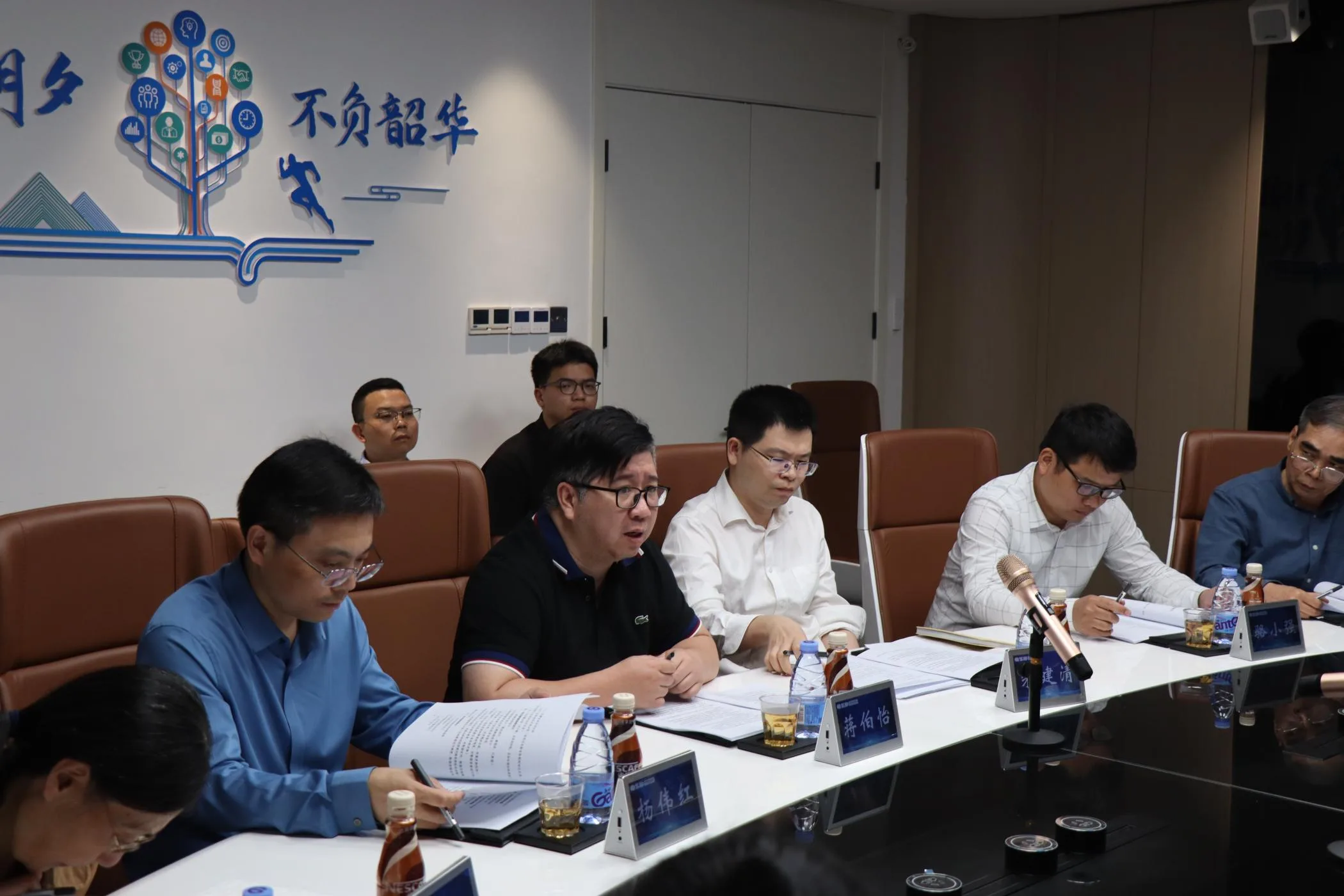泉州数字研究院举办AI赋能政务创新专家沙龙 探索Dee